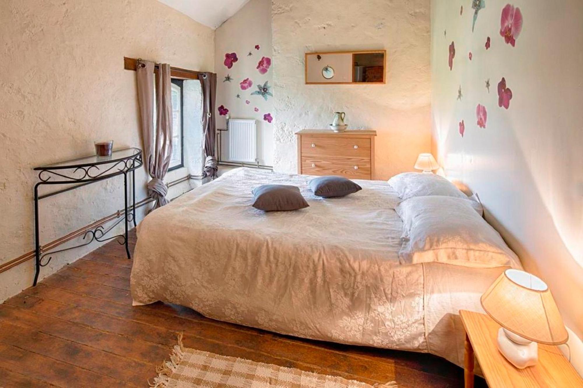 Holiday Home La Brijopa Bazoges-en-Pareds Room photo
